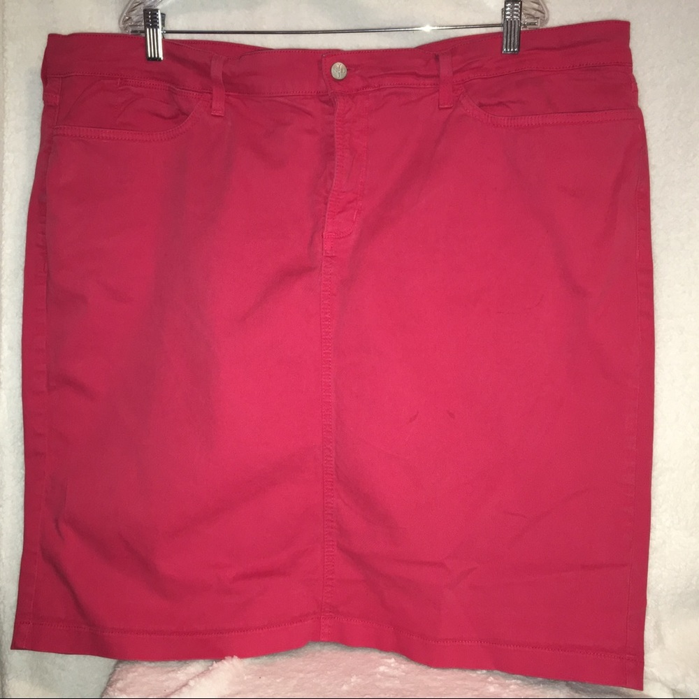 ❤️FLASH SALE❤️  NYDJ EMMA PENCIL SKIRT